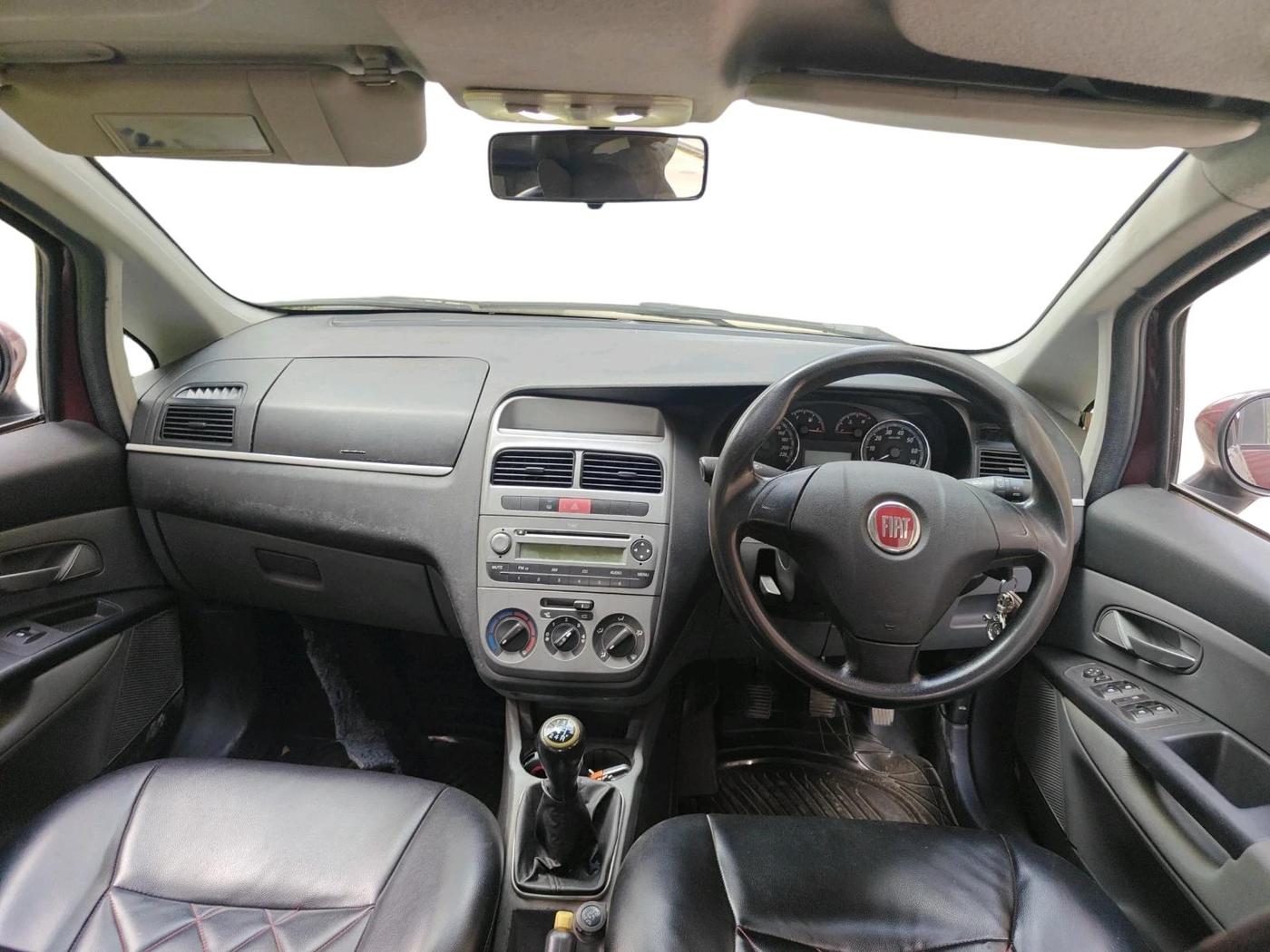 2014 Fiat Grand Punto DYNAMIC 1.3, Diesel, Manual, 2,20,778 km, interior