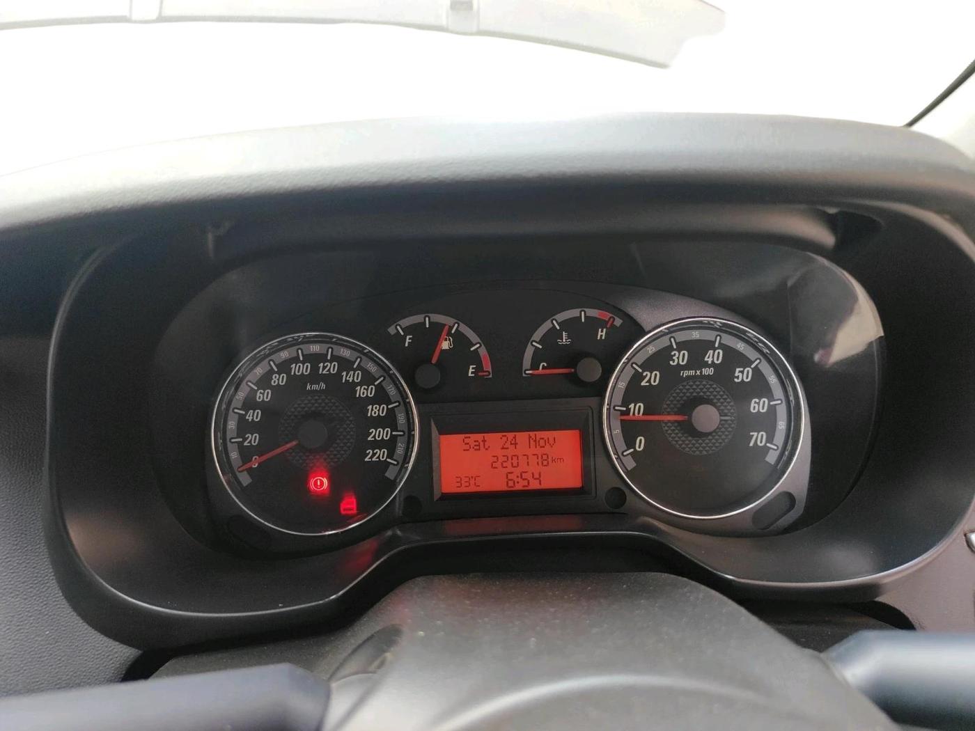 2014 Fiat Grand Punto DYNAMIC 1.3, Diesel, Manual, 2,20,778 km, interior