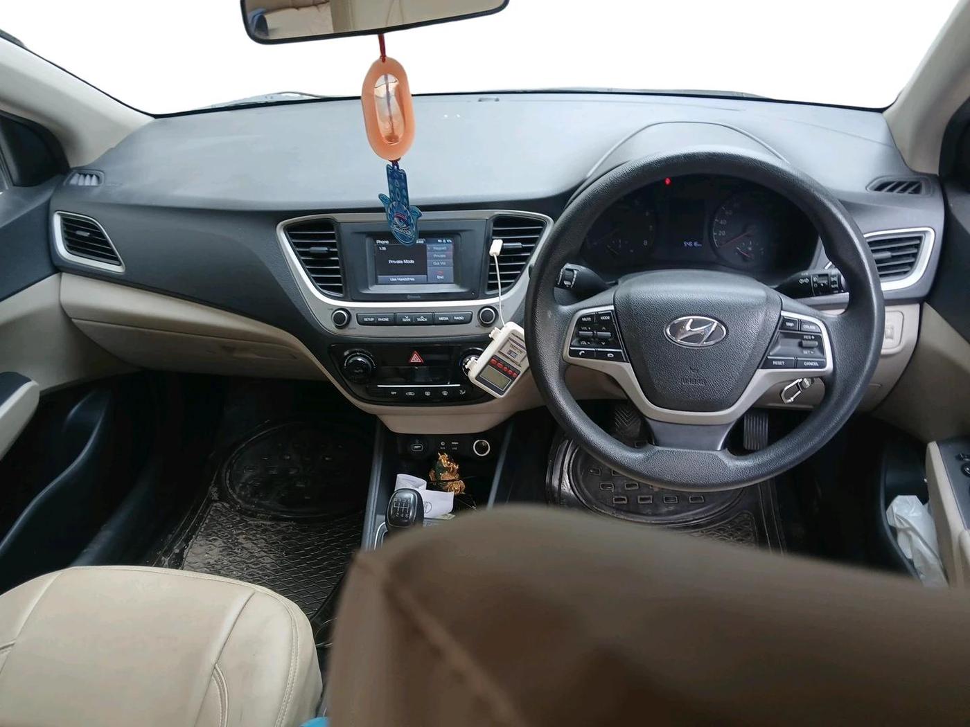 2019 Hyundai Verna 1.4 EX PETROL, Petrol, Manual, 54,616 km, interior