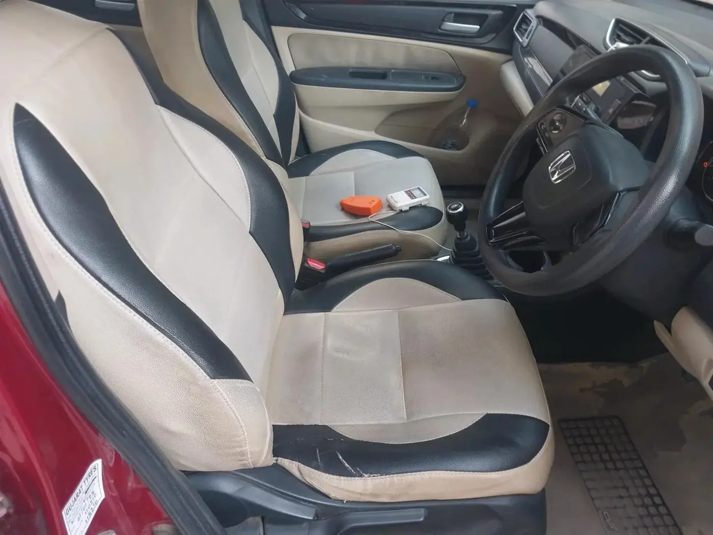 2018 Honda Amaze 1.2L I-VTEC V, CNG, Manual, 1,38,921 km, interior