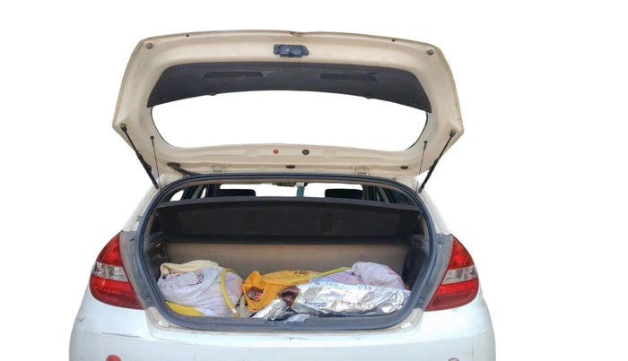 2011 Hyundai i20 MAGNA (O) 1.2, Petrol, Manual, 1,04,756 km, exterior