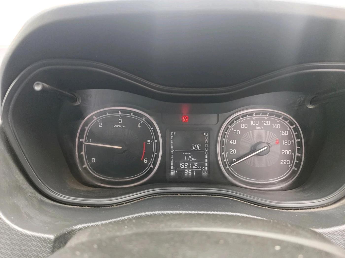 2016 Maruti Vitara Brezza ZDI PLUS, Diesel, Manual, 1,59,116 km, interior