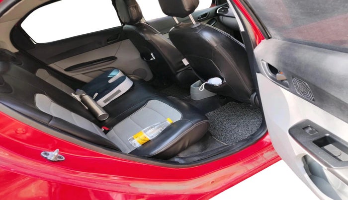 2023 Tata Tiago XT (O) PETROL, Petrol, Manual, 54,303 km, interior