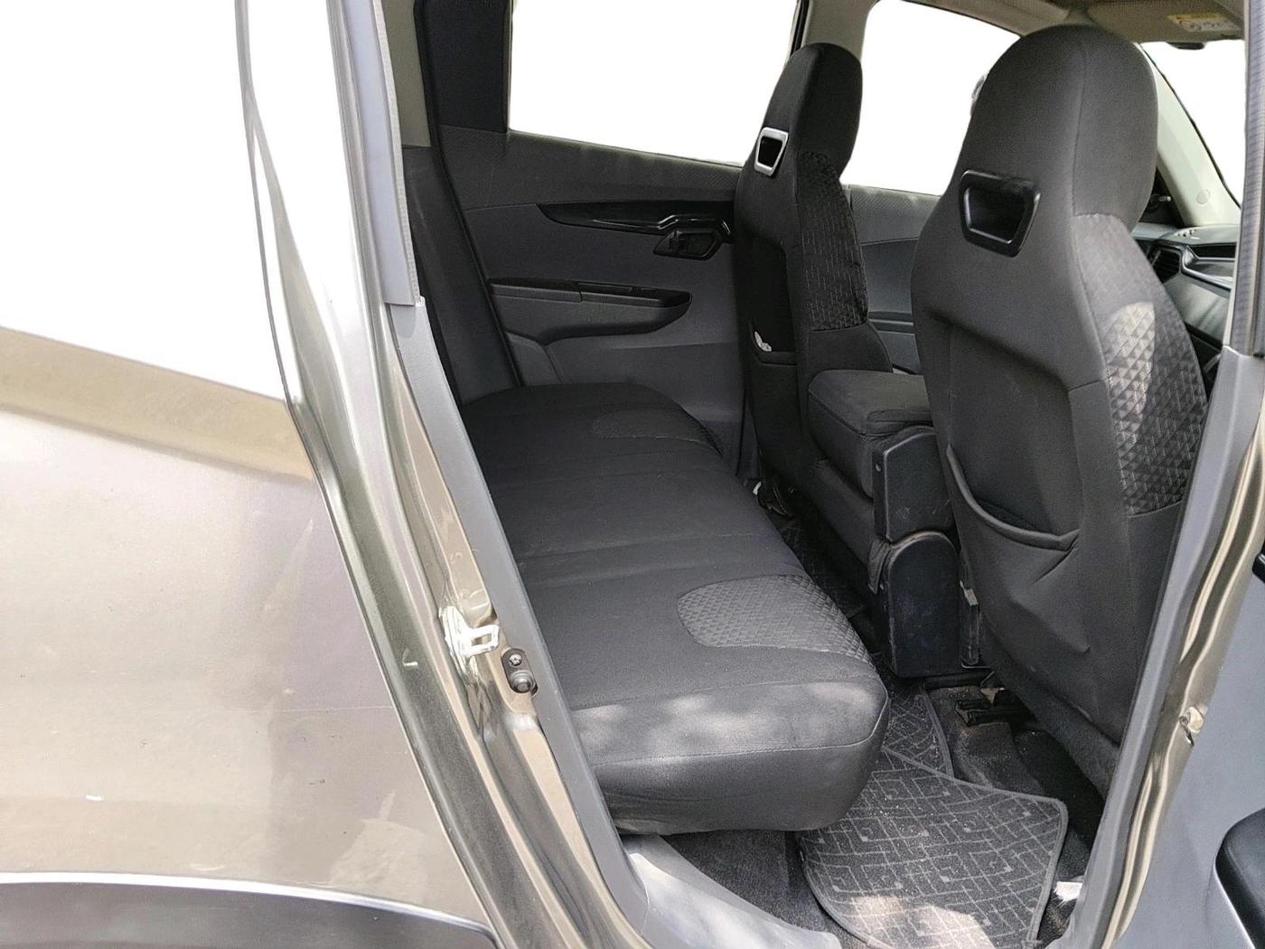 2017 Mahindra KUV 100 NXT K4+ D 6 STR, Diesel, Manual, 1,17,632 km, interior