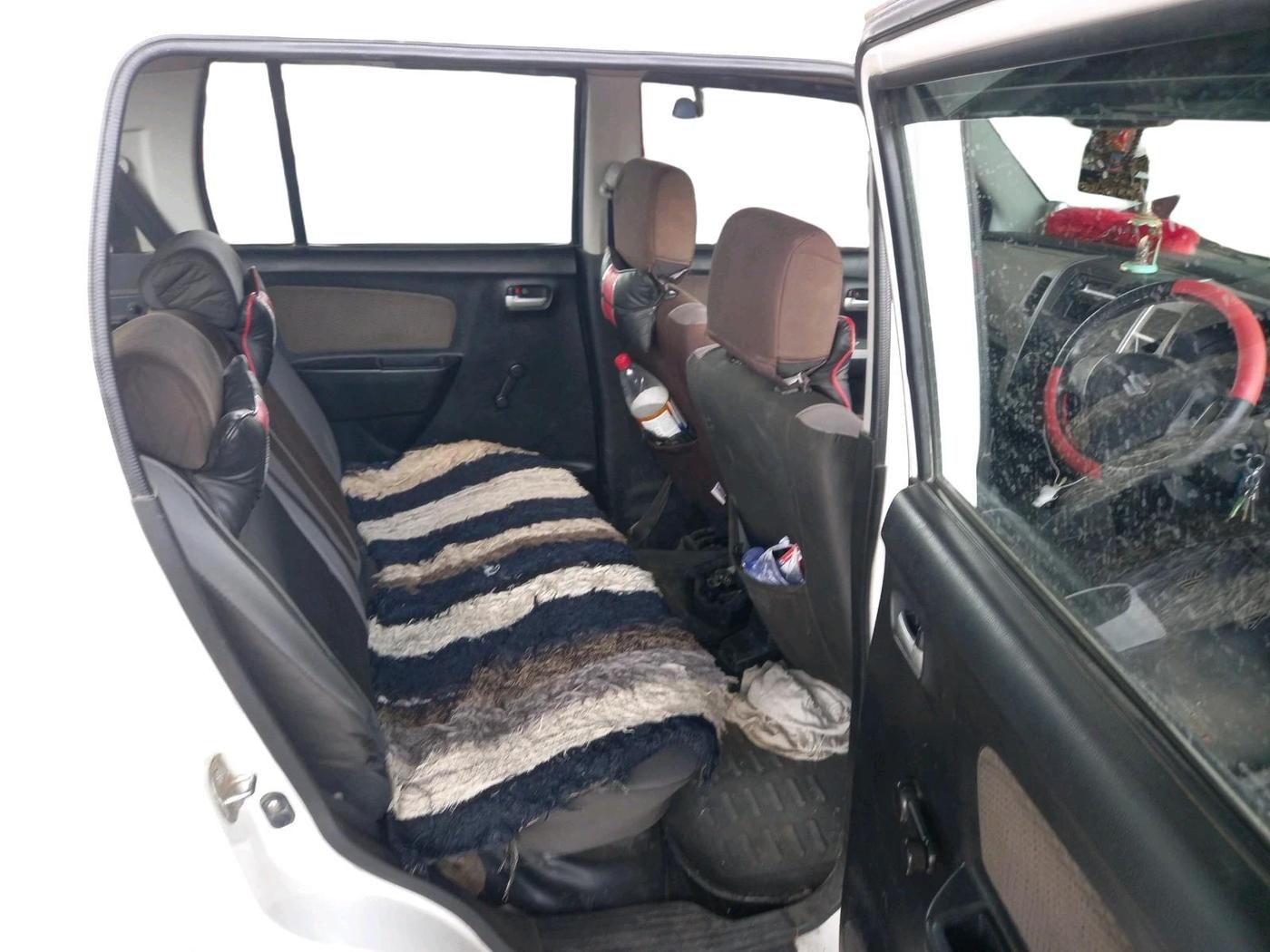 2016 Maruti Wagon R 1.0 LXI, CNG, Manual, 1,15,165 km, interior
