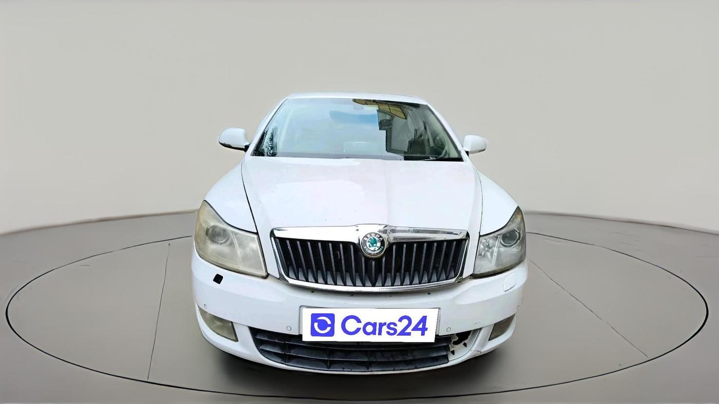 2012 Skoda Laura L&K 2.0 TDI AT, Diesel, Automatic, 1,81,191 km, exterior