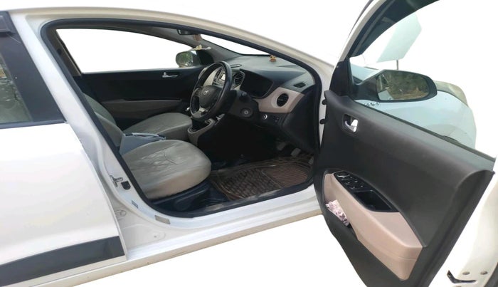 2016 Hyundai Xcent S 1.2, CNG, Manual, 1,70,054 km, interior