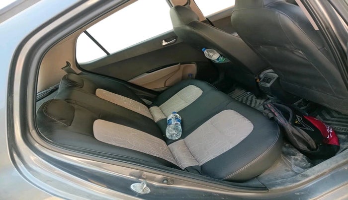 2016 Hyundai Grand i10 SPORTZ 1.2 KAPPA VTVT, Petrol, Manual, 1,16,693 km, interior