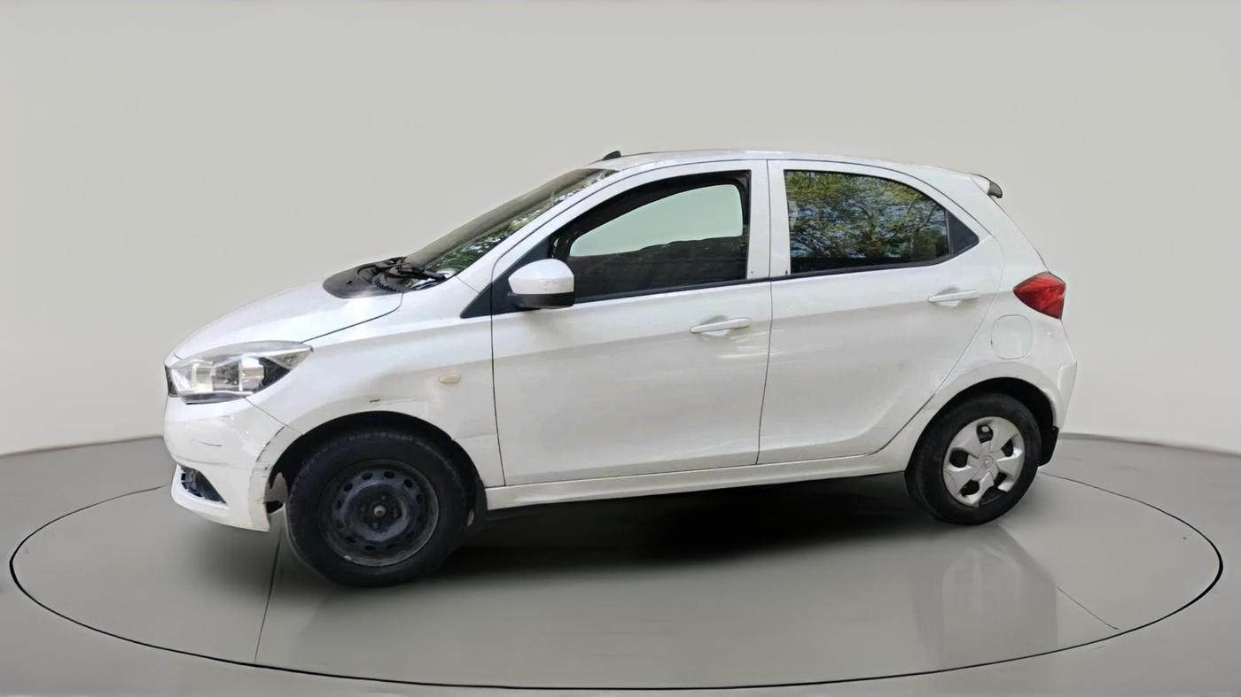 2017 Tata Tiago XT PETROL, Petrol, Manual, 55,204 km, exterior