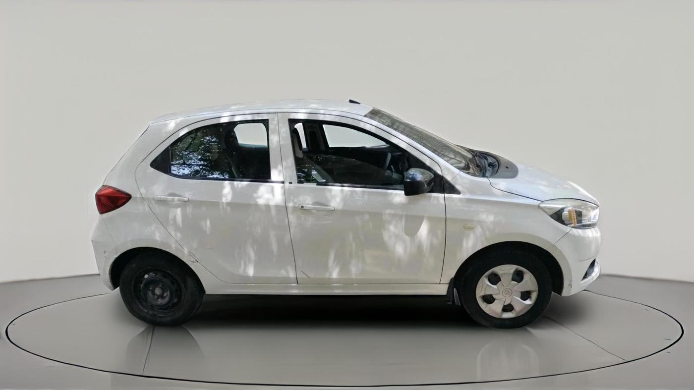 2017 Tata Tiago XT PETROL, Petrol, Manual, 55,204 km, exterior