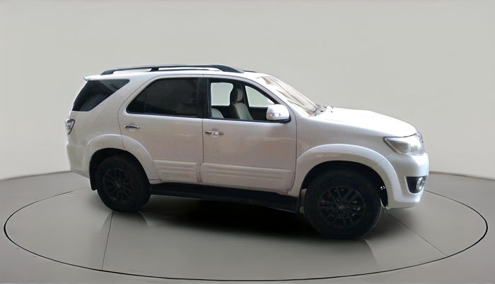 2015 Toyota Fortuner 3.0 4X4 MT, Diesel, Manual, 1,45,281 km, exterior