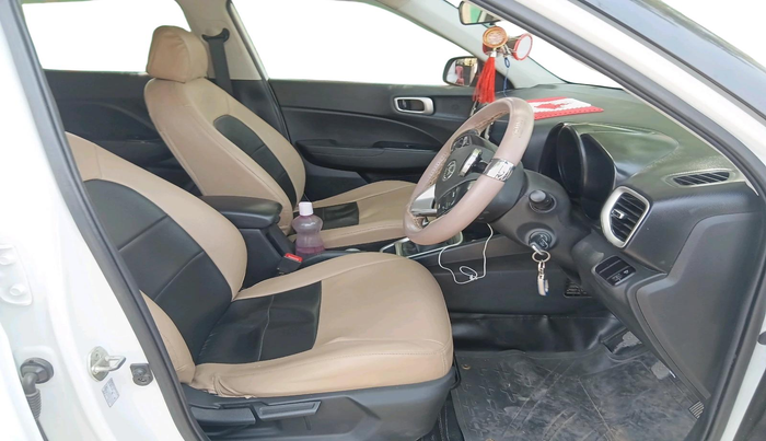 2020 Hyundai VENUE SX 1.5 CRDI, Diesel, Manual, 82,311 km, interior