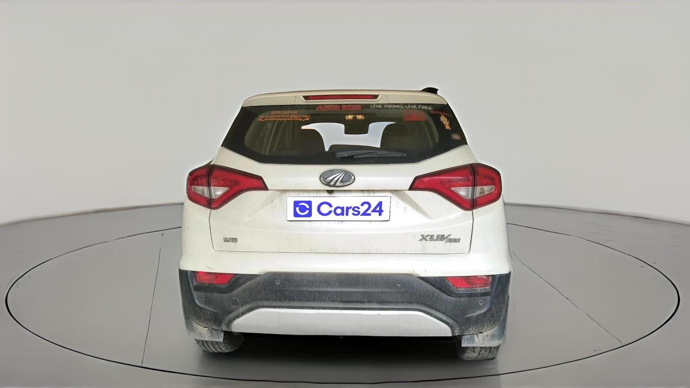 2019 Mahindra XUV300 W8 1.2 PETROL, Petrol, Manual, 76,092 km, exterior