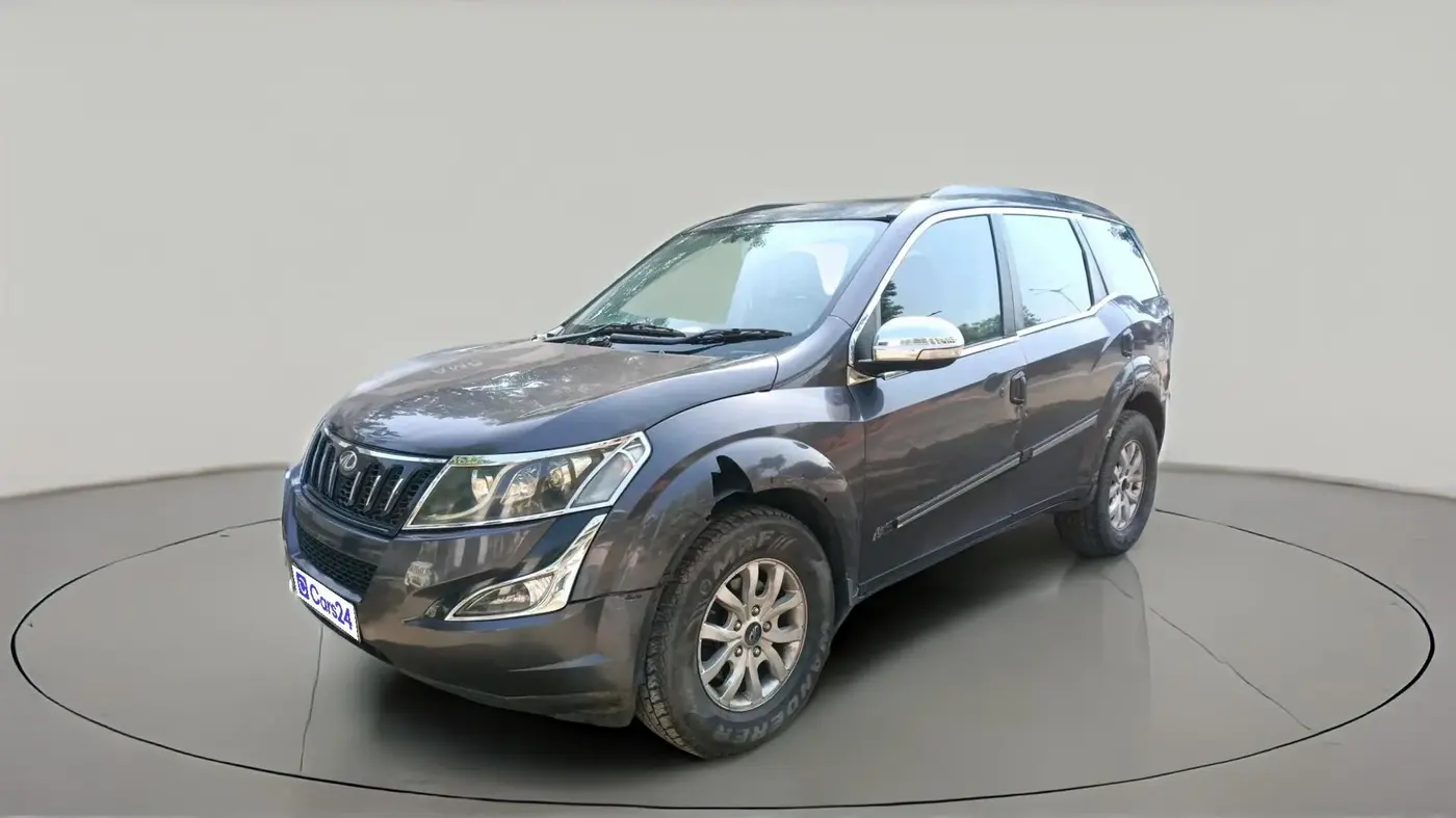 2015 Mahindra XUV500 W8, Diesel, Manual, 2,24,475 km, exterior