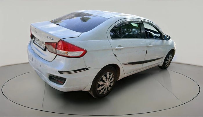 2017 Maruti Ciaz DELTA DIESEL 1.3, Diesel, Manual, 1,22,427 km, exterior