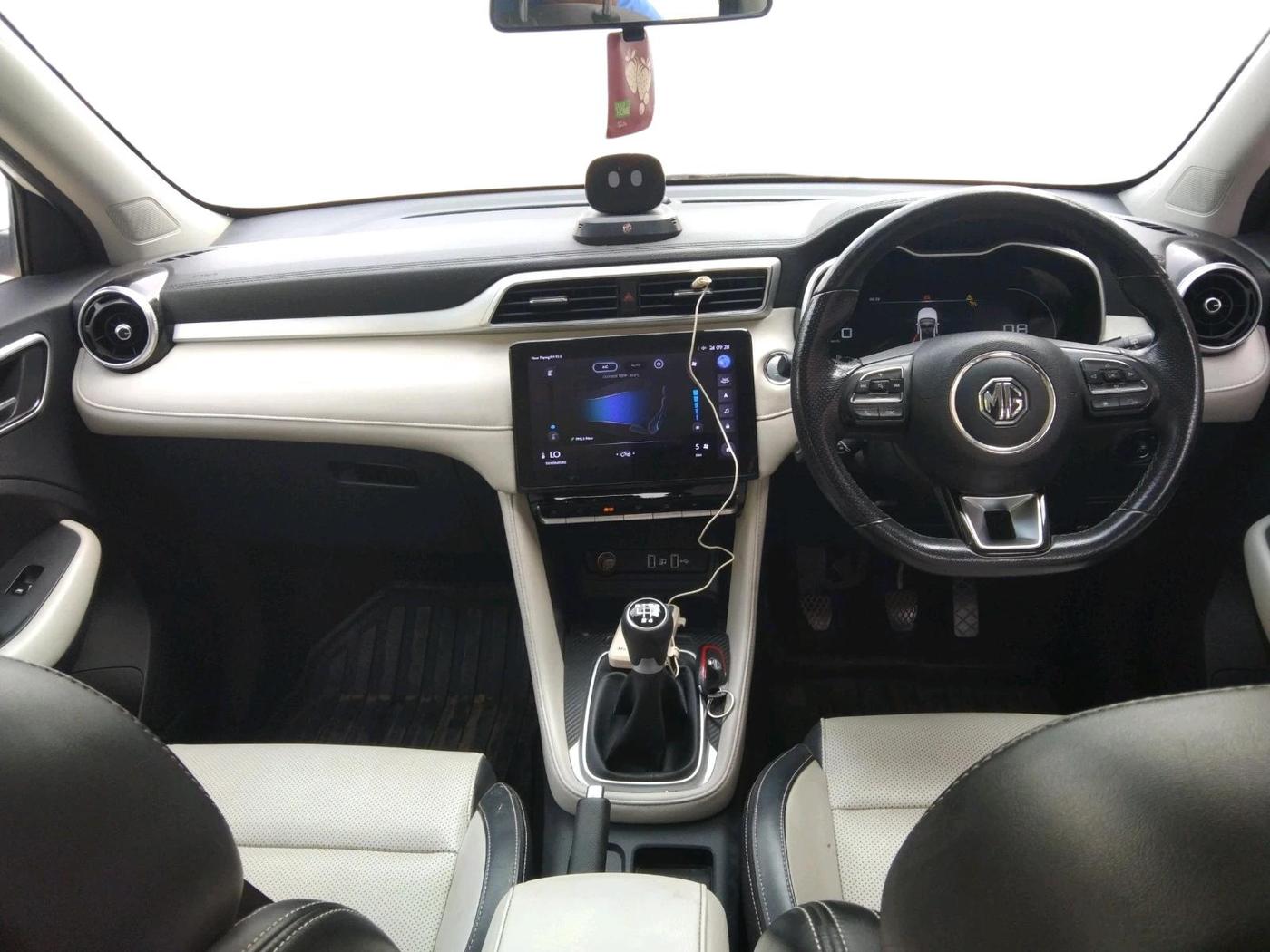 2022 MG ASTOR SHARP 1.5 MT, Petrol, Manual, 36,658 km, interior