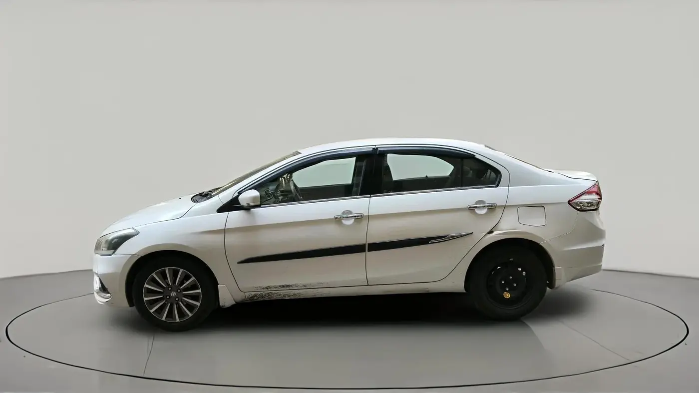 2021 Maruti Ciaz ALPHA  AT 1.5 SHVS PETROL, Petrol, Automatic, 1,14,305 km, exterior
