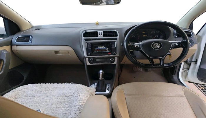 2016 Volkswagen Vento HIGHLINE PETROL AT, Petrol, Automatic, 1,09,893 km, interior
