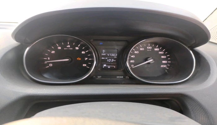 2018 Tata Tiago XZ PETROL, Petrol, Manual, 1,42,459 km, interior