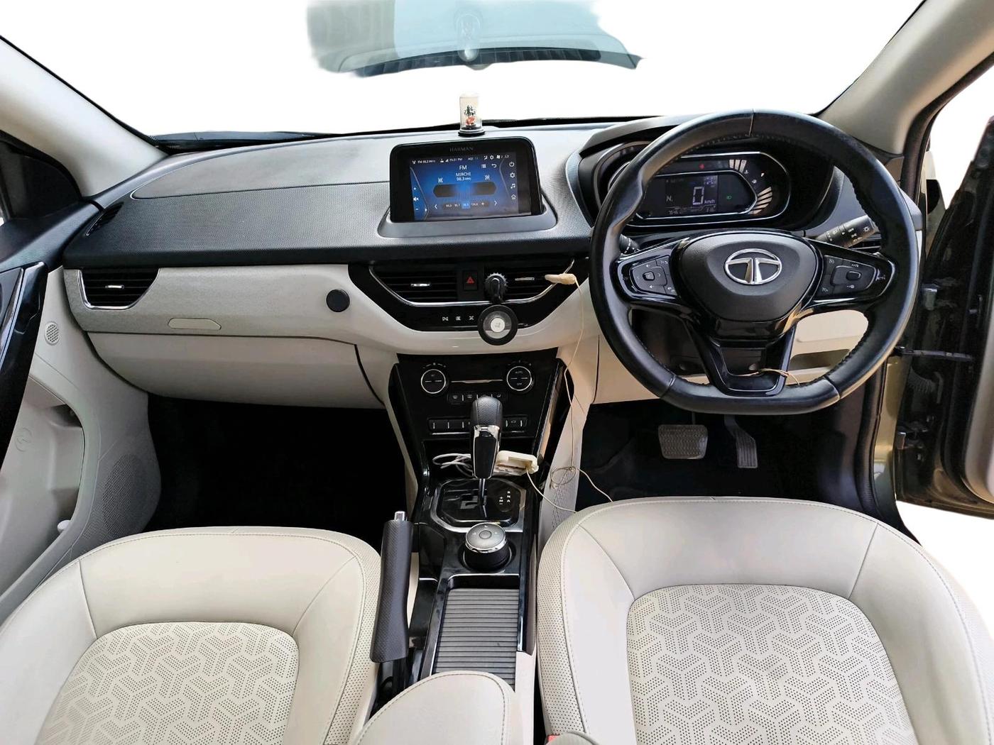 2022 Tata NEXON XZA PLUS (PREMIUM) PETROL, Petrol, Automatic, 76,461 km, interior