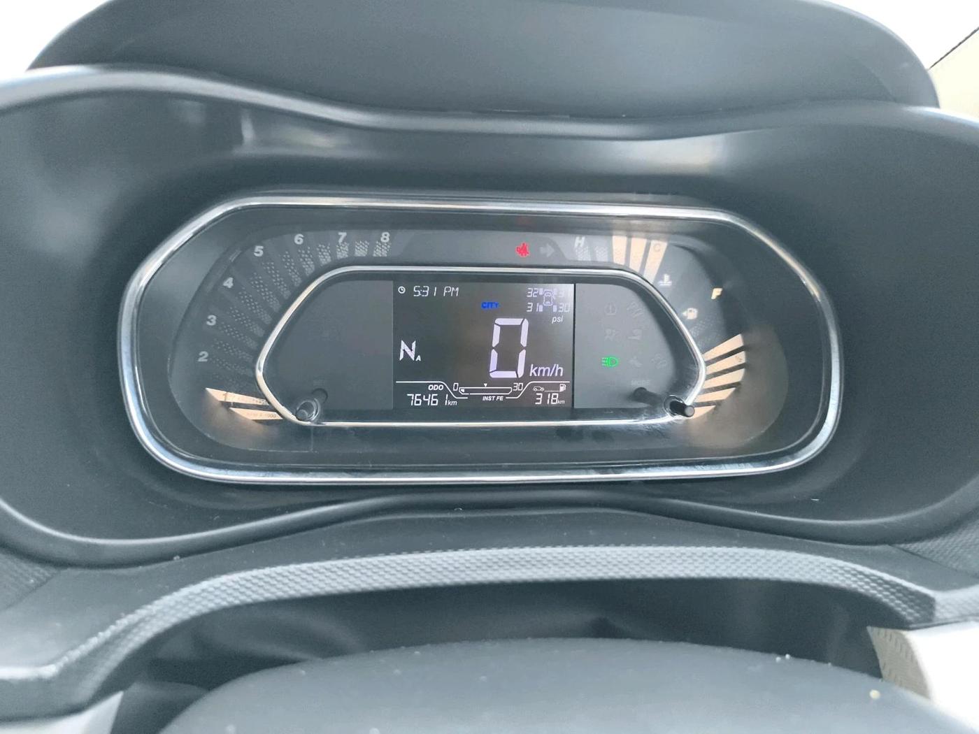 2022 Tata NEXON XZA PLUS (PREMIUM) PETROL, Petrol, Automatic, 76,461 km, interior