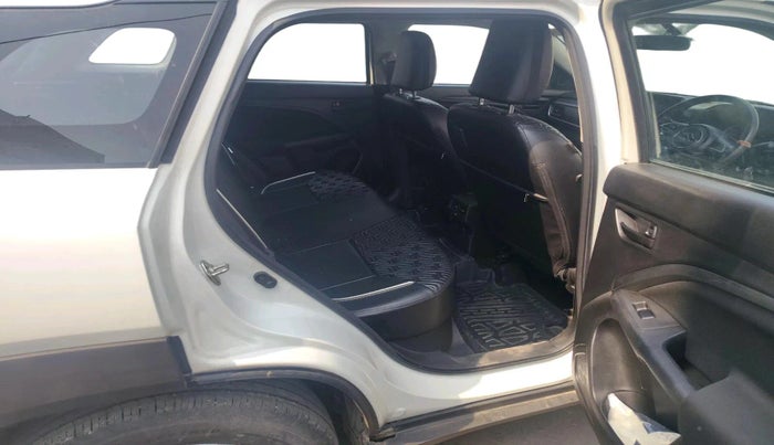 2024 Maruti BREZZA VXI AT SMART HYBRID, Petrol, Automatic, 15,675 km, interior