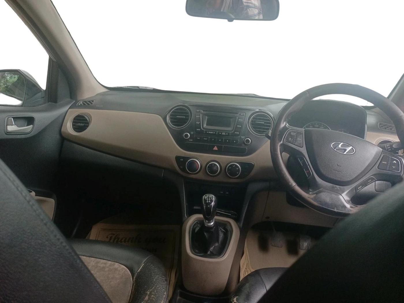 2014 Hyundai Grand i10 ASTA 1.1 CRDI, Diesel, Manual, 2,44,854 km, interior