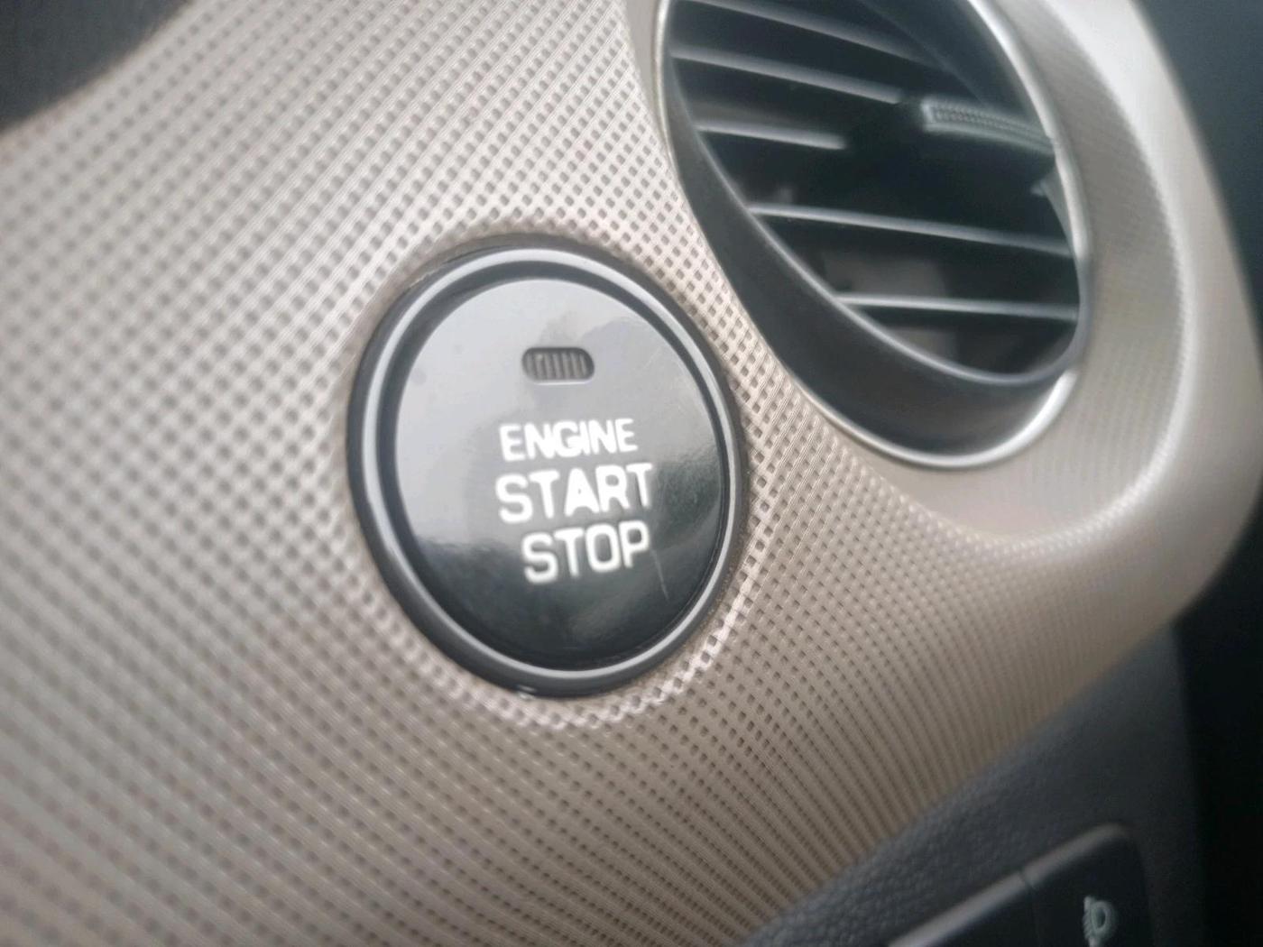 2014 Hyundai Grand i10 ASTA 1.1 CRDI, Diesel, Manual, 2,44,854 km, interior