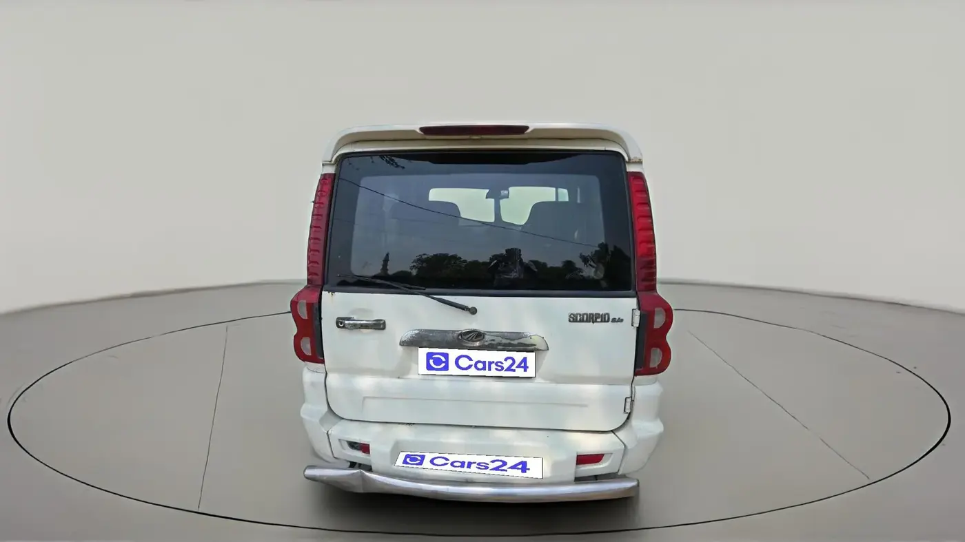 2014 Mahindra Scorpio SLE, Diesel, Manual, 84,262 km, exterior