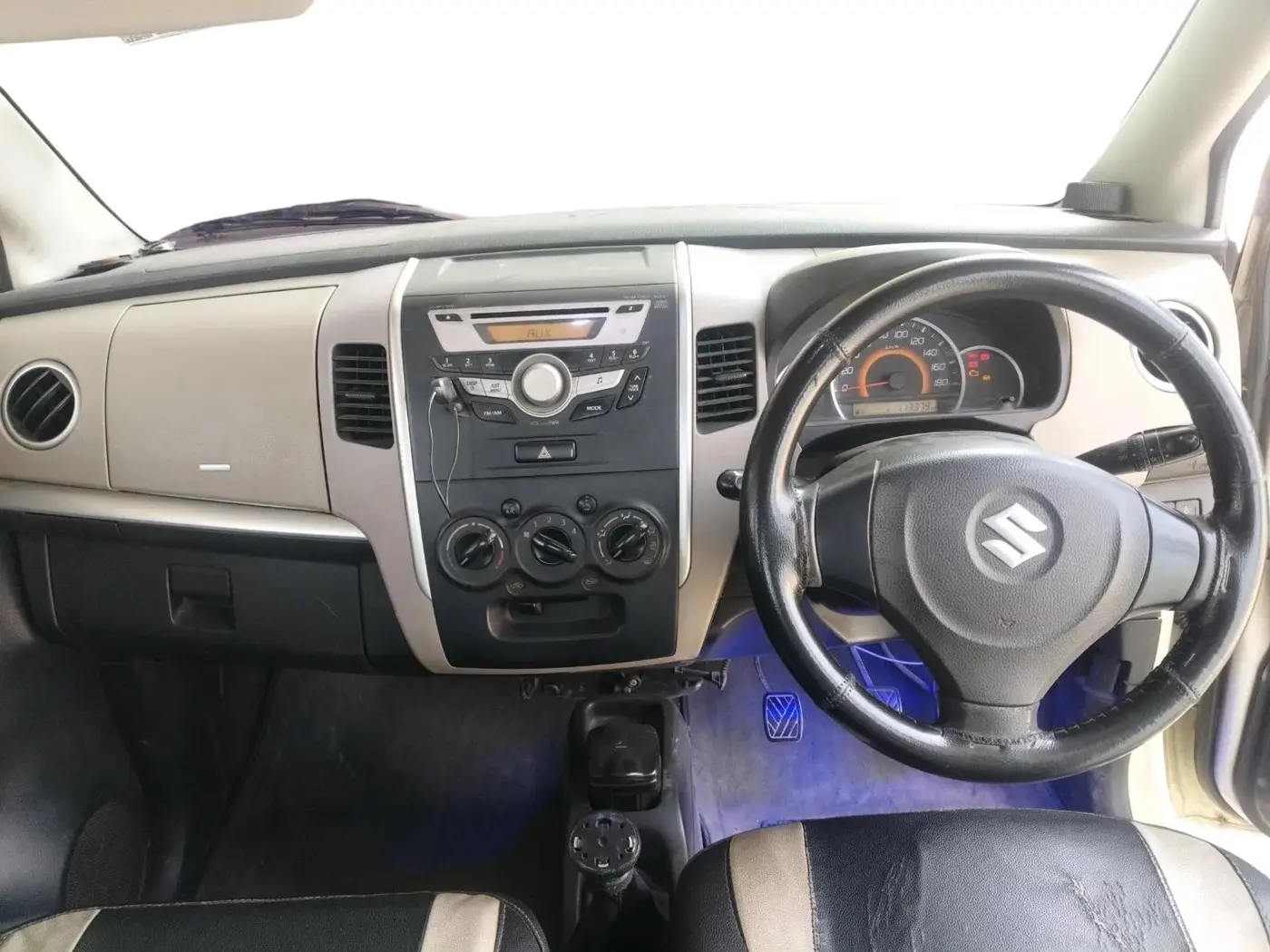2013 Maruti Wagon R 1.0 VXI, CNG, Manual, 1,13,379 km, interior
