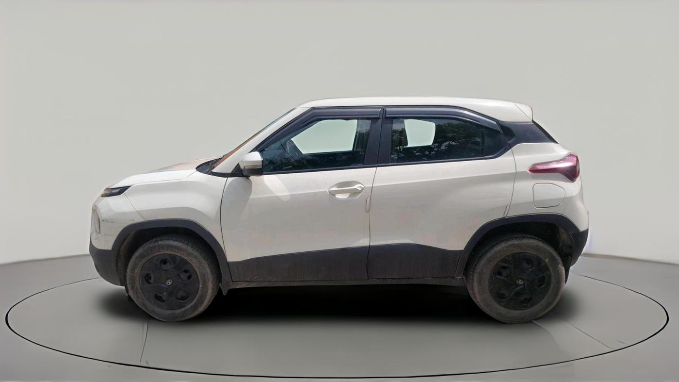 2022 Tata PUNCH ADVENTURE AMT, Petrol, Automatic, 8,373 km, exterior
