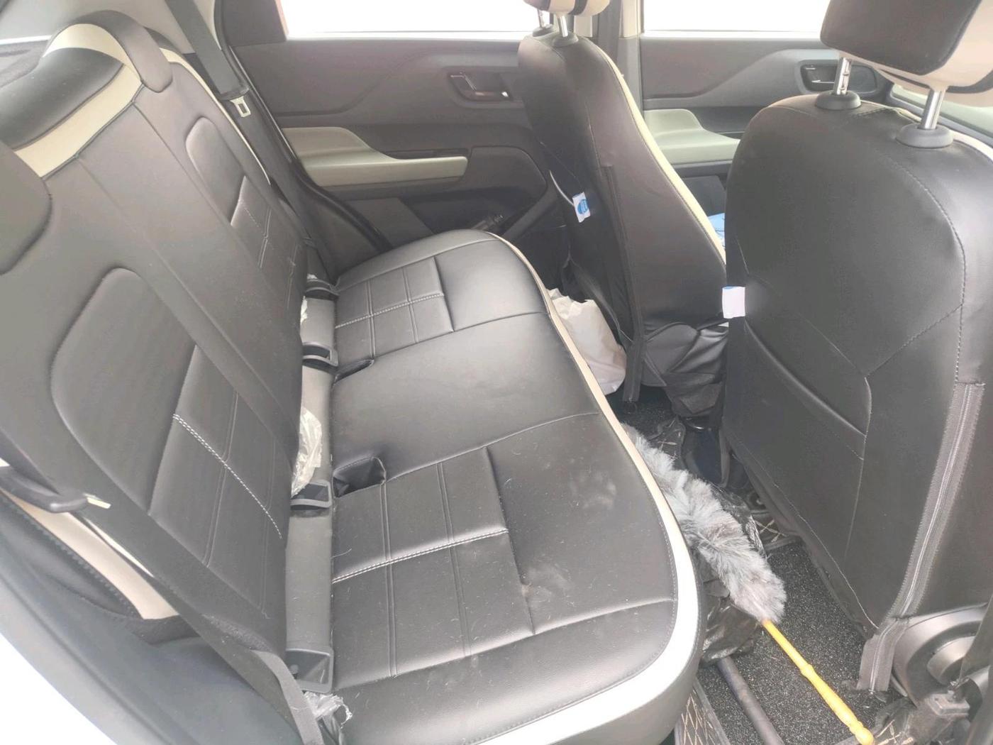 2022 Tata PUNCH ADVENTURE AMT, Petrol, Automatic, 8,373 km, interior