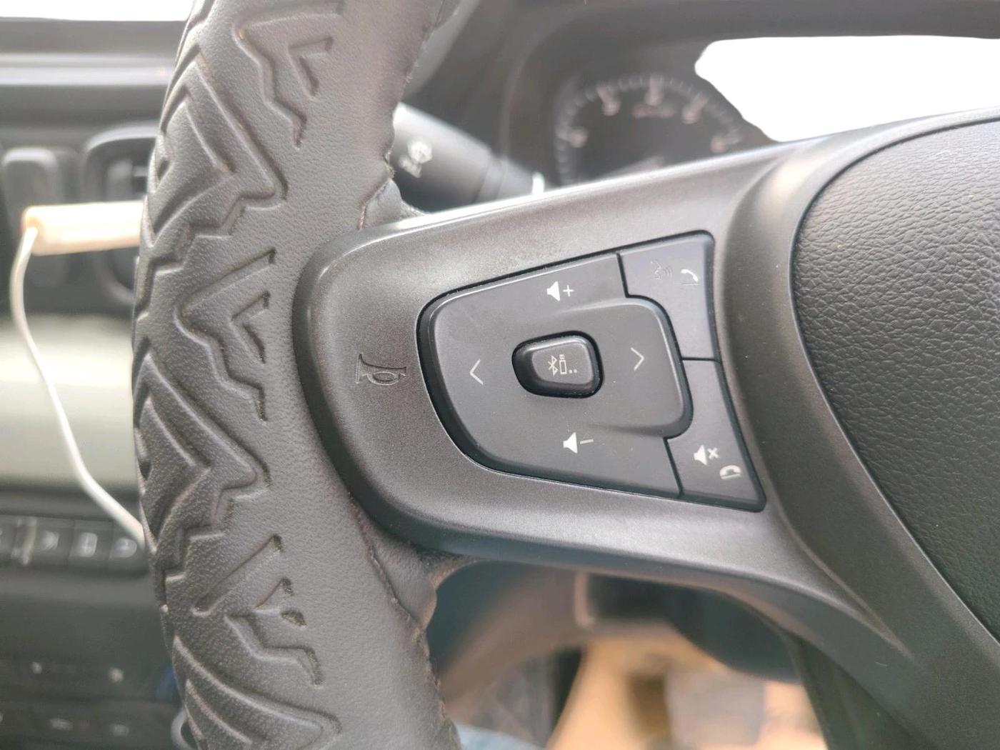 2022 Tata PUNCH ADVENTURE AMT, Petrol, Automatic, 8,373 km, interior