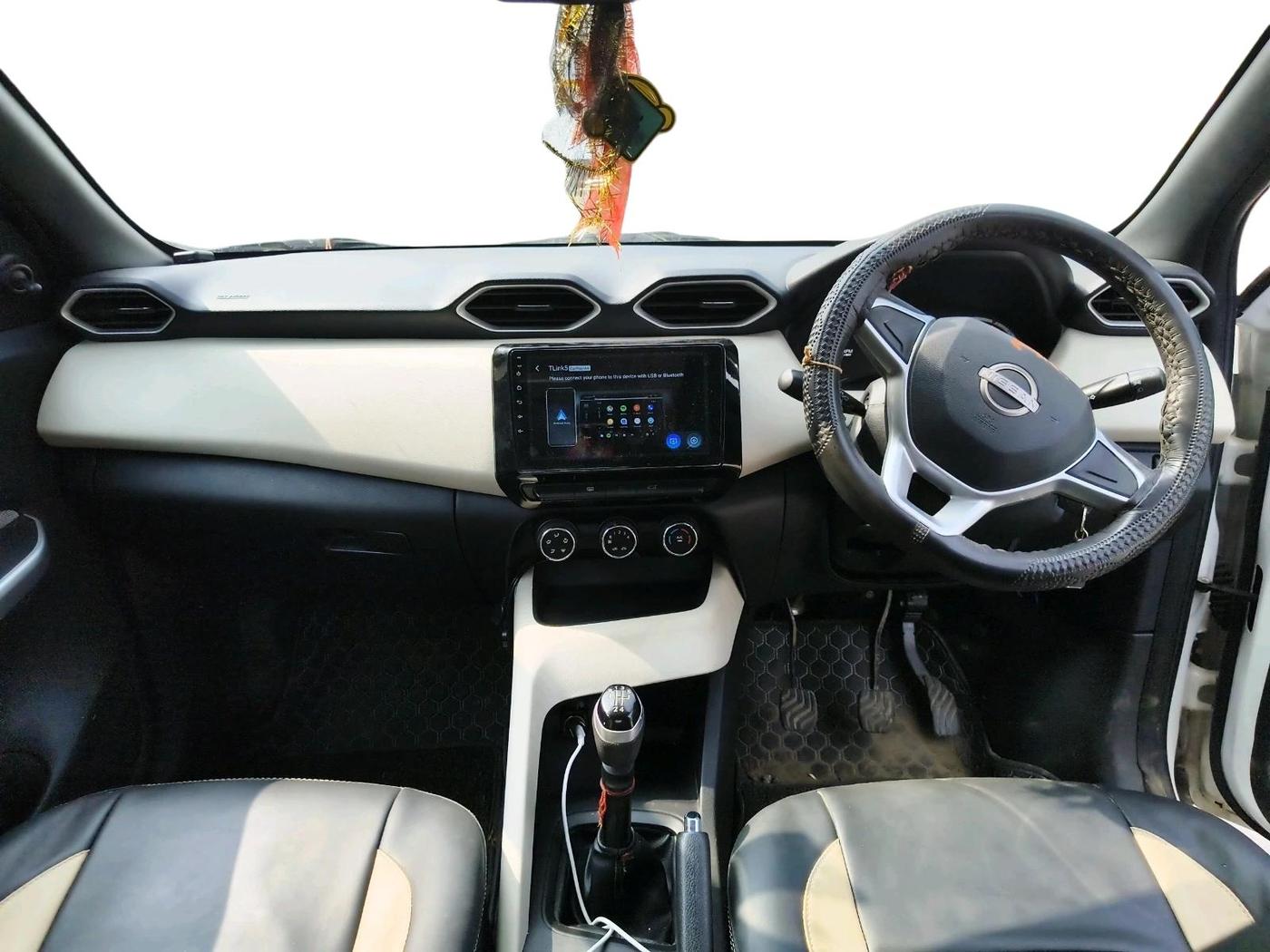2024 Nissan MAGNITE XE, Petrol, Manual, 12,552 km, interior