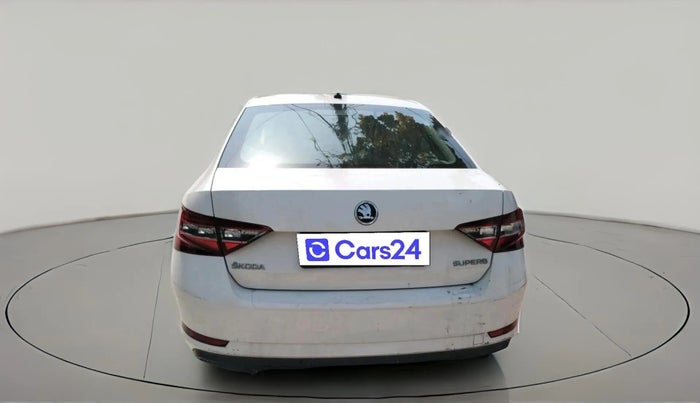 2018 Skoda Superb STYLE 2.0 TDI AT, Diesel, Automatic, 1,30,896 km, exterior