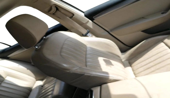 2018 Skoda Superb STYLE 2.0 TDI AT, Diesel, Automatic, 1,30,896 km, interior