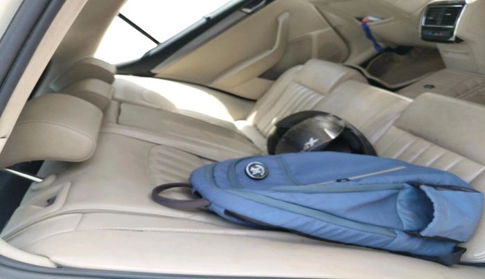 2018 Skoda Superb STYLE 2.0 TDI AT, Diesel, Automatic, 1,30,896 km, interior