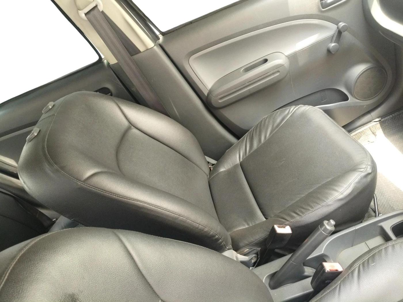 2011 Maruti Ritz LXI, Petrol, Manual, 1,52,979 km, interior