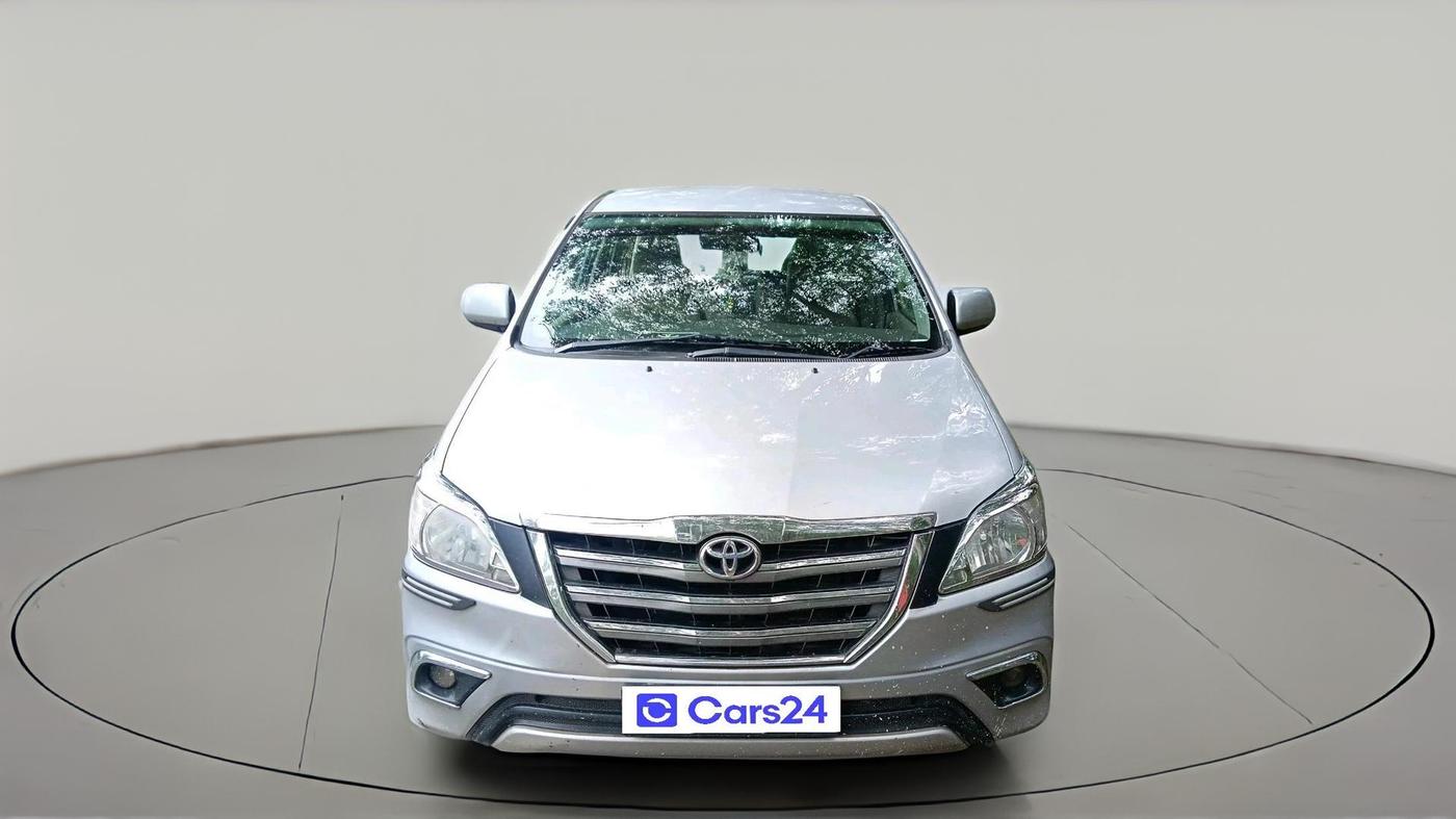 2013 Toyota Innova 2.5 GX 7 STR, Diesel, Manual, 70,866 km, exterior
