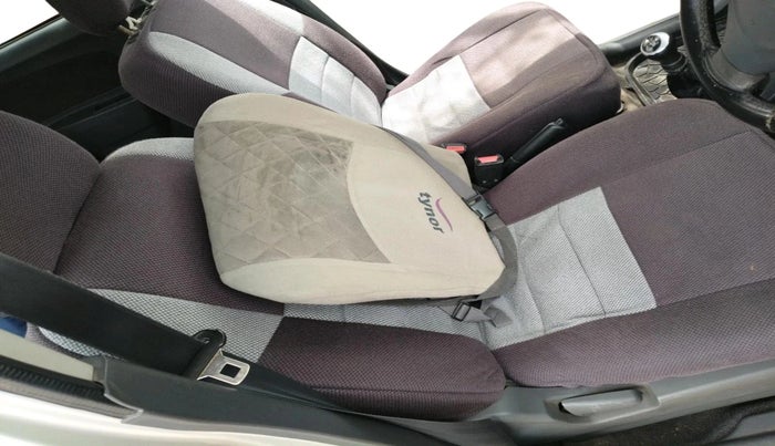 2011 Maruti Wagon R 1.0 LXI CNG, CNG, Manual, 1,79,874 km, interior