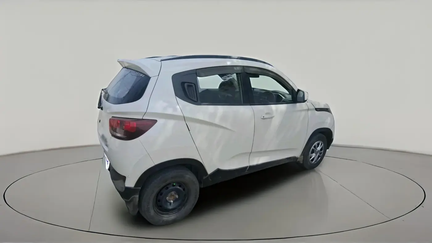 2016 Mahindra Kuv100 K6 D 6 STR, Diesel, Manual, 99,700 km, exterior