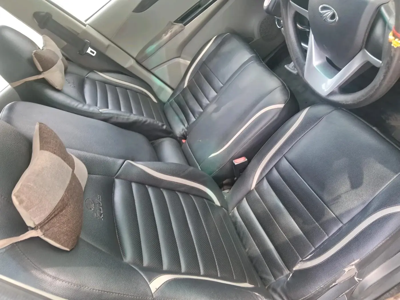 2016 Mahindra Kuv100 K6 D 6 STR, Diesel, Manual, 99,700 km, interior