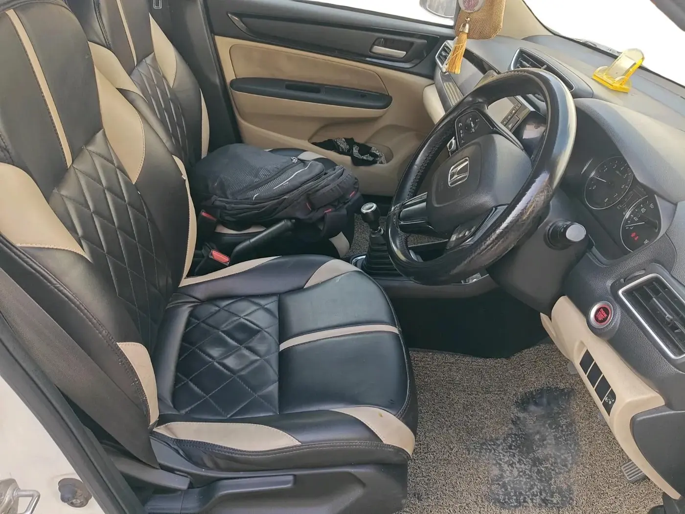 2019 Honda Amaze 1.2L I-VTEC VX, Petrol, Manual, 28,300 km, interior