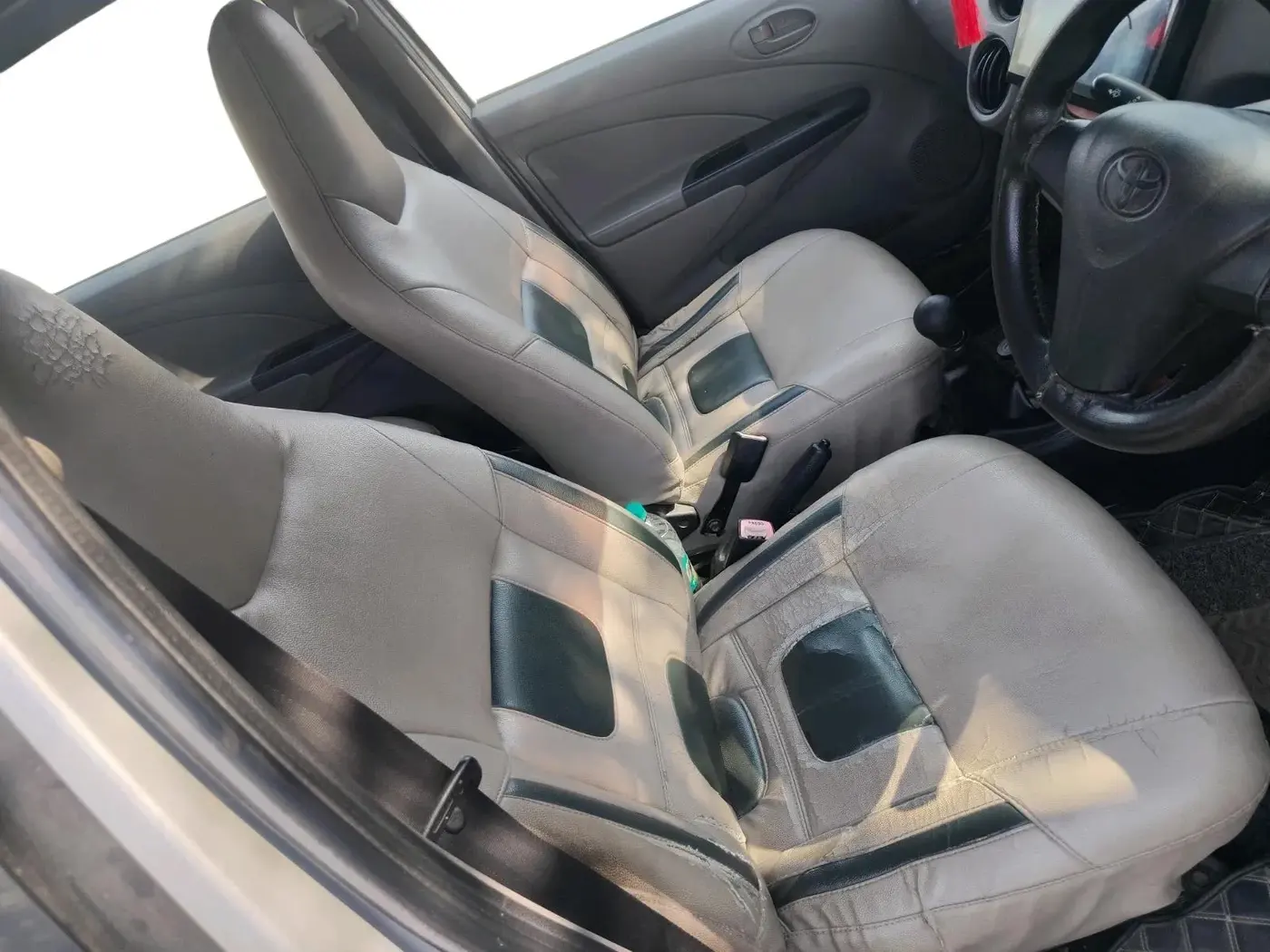 2011 Toyota Etios G, CNG, Manual, 1,12,328 km, interior