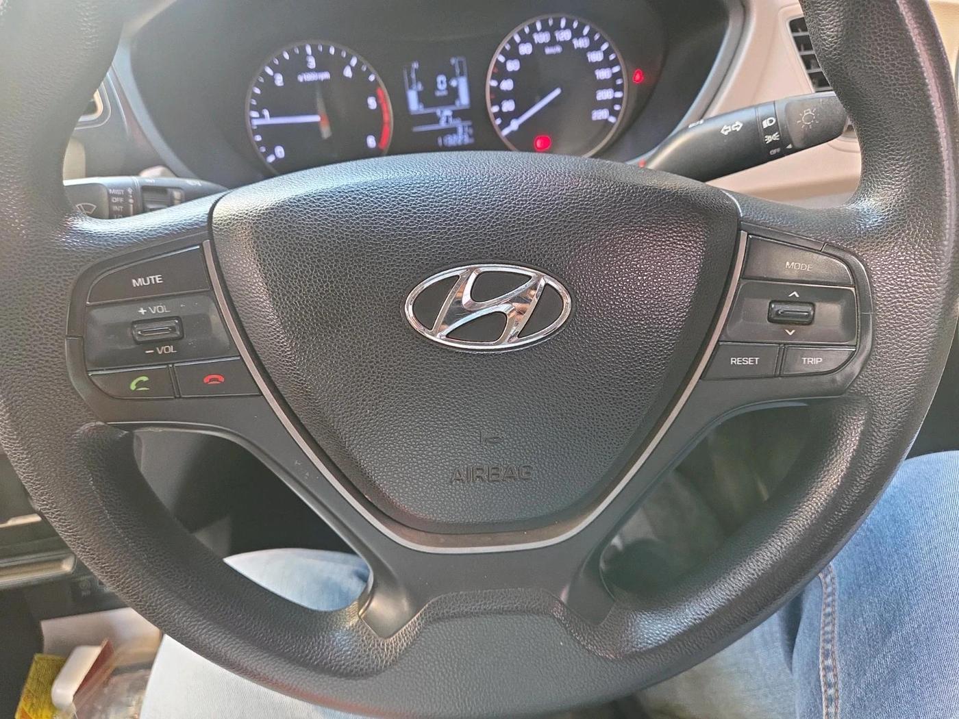 2016 Hyundai Elite i20 MAGNA 1.4 CRDI, Diesel, Manual, 1,14,000 km, interior