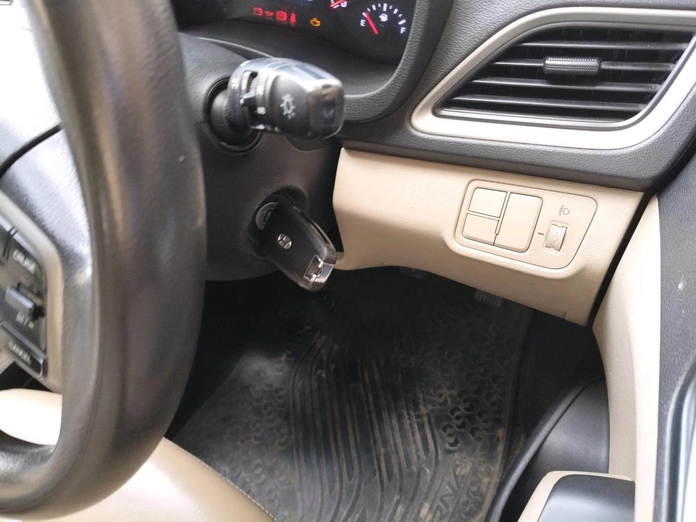 2018 Hyundai Verna 1.4 EX PETROL, Petrol, Manual, 1,47,734 km, interior