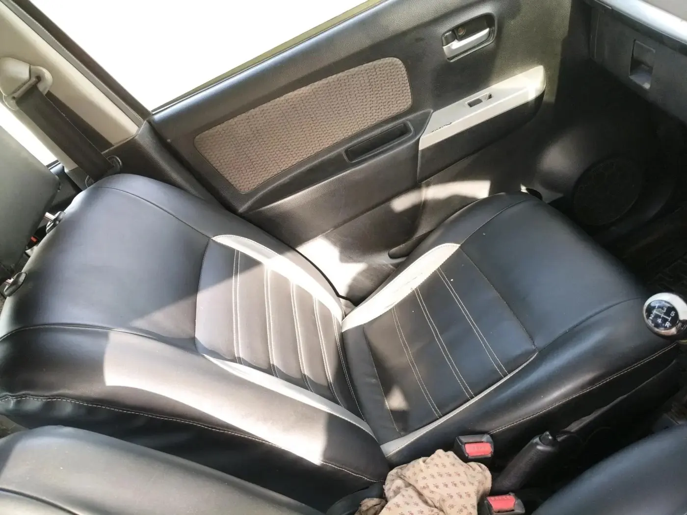 2013 Maruti Wagon R 1.0 LXI, CNG, Manual, 1,29,130 km, interior