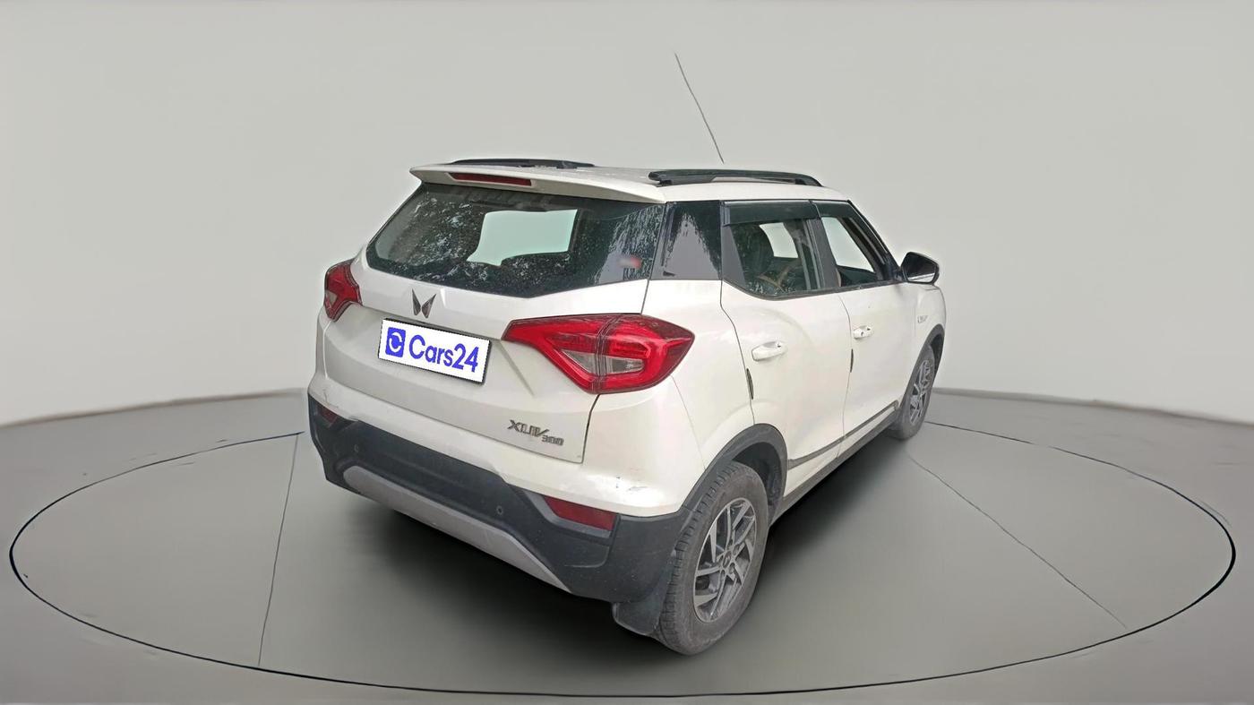 2023 Mahindra XUV300 W6 1.5 Diesel, Diesel, Manual, 36,163 km, exterior