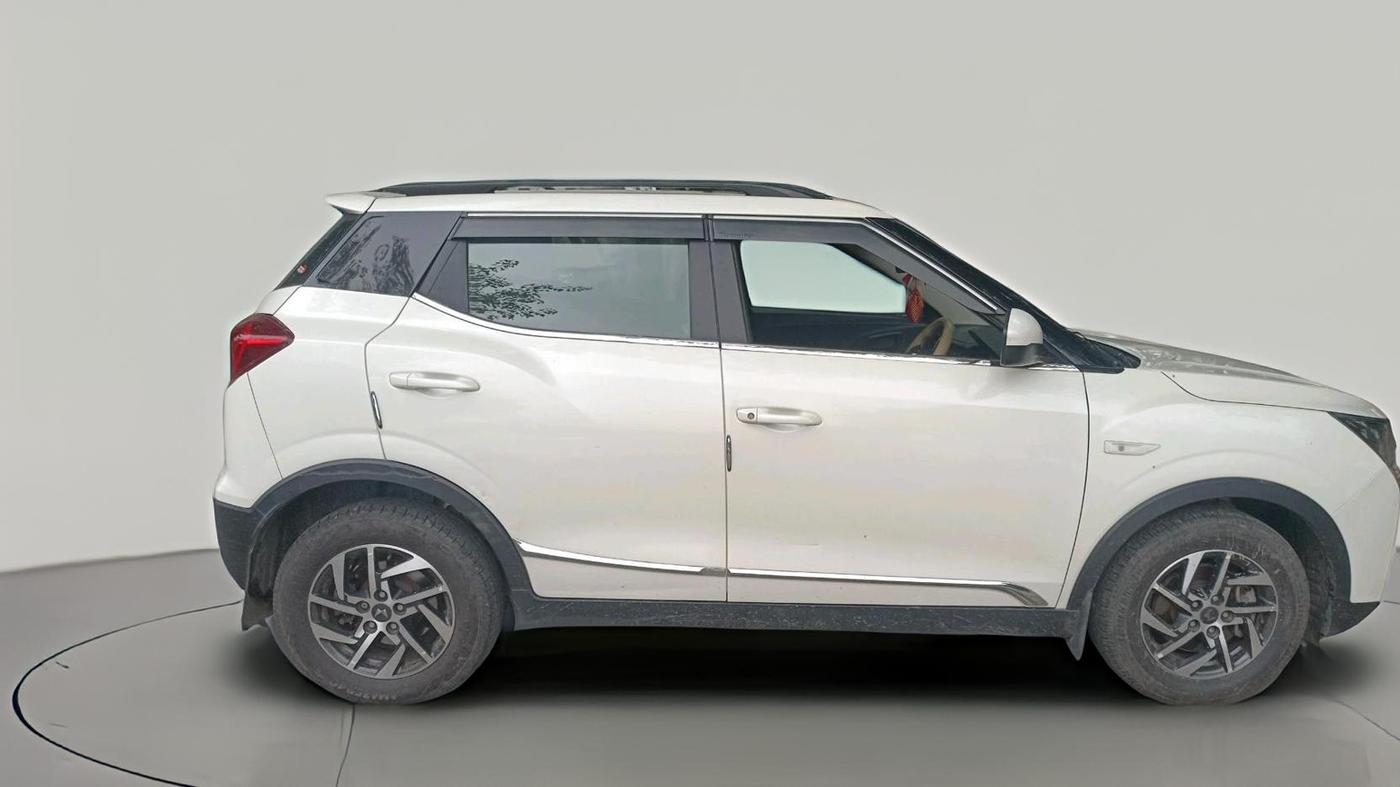 2023 Mahindra XUV300 W6 1.5 Diesel, Diesel, Manual, 36,163 km, exterior