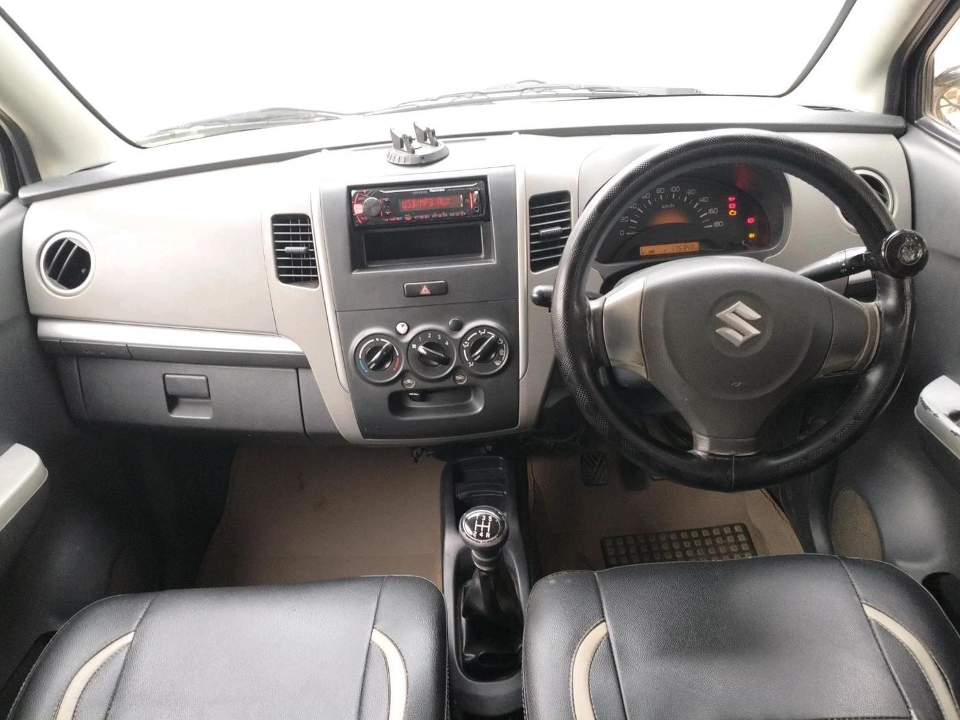 2011 Maruti Wagon R 1.0 LXI CNG, CNG, Manual, 1,75,343 km, interior